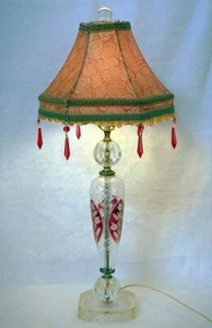 Antigua Lámpara de Mesa Bohemia Corte Cristal Rojo Rubí Arándano Vidrio Con Pantalla 28" - Imagen 1 de 8
