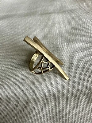 Anillo de latón con palos forjados ornamentados dorados Bing Bang talla 7 usado Foto 1 de 4