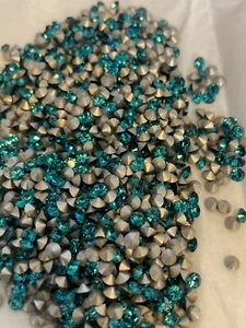 Swarovski #1028 Indicolite foiled Rhinestone PP24 3mm Pack of 60 CRAFT - Picture 1 of 4