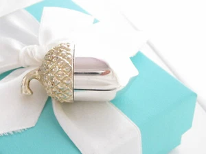 Auténtico soporte para caja de píldoras bellota Tiffany & Co  - Imagen 1 de 5
