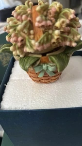 Vintage Harmony Kingdom Lily Of The Valley Longaberger Basket 2003 W Box New Wow - Picture 1 of 6