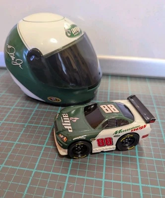 Dale Earnhardt Jr. Casco Corredores Mountain Dew Amplificador Con El Coche Verde/Blanco  Foto 1 de 4
