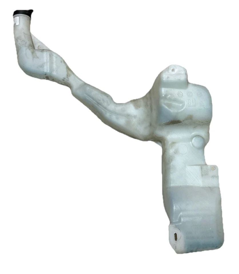 Chevrolet Equinox washer bottle 2018 to 2023 tank reservoir assy OEM 84265495 - Image 1 of 4