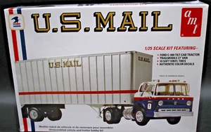 AMT FORD C-900US rimorchio trattore postale USPS 1/25 model kit sigillato 1326 cabina inclinabile - Foto 1 di 6