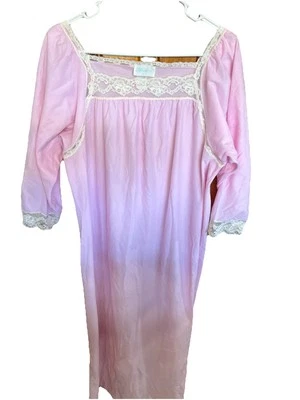 Vintage Wolverine Pink Long Sleeve Lace Fleece Size Medium Dainty Granny Core Foto 1 de 4