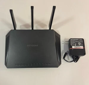 Netgear Nighthawk R7000 AC1900 4-portowy gigabitowy bezprzewodowy router AC - Zdjęcie 1 z 4