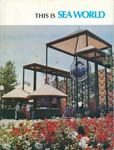 1972 This Is Sea World Souvenir Album Glossy Photos Story Shamu San Diego Park - Picture 1 of 4