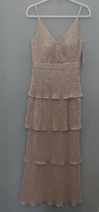 Abito da donna Aqua nuovo con etichette taglia 8 senza maniche, paillettes elasticizzato con livelli - Foto 1 di 13