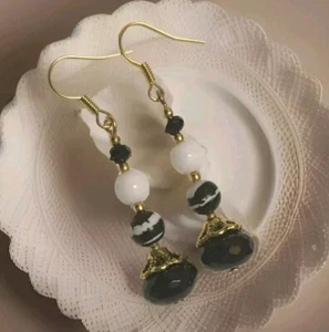 Vintage Style Black Onyx and Shell,Glass earrings In Gold Plate.drop Dangle - Picture 1 of 8