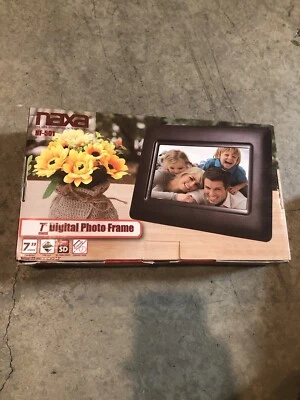 Naxa Digital Portable Frame (RARE). - Image 1 of 2