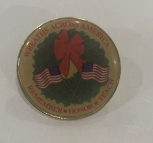 Vintage Veterans Wreaths Across America Remember Honor Teach Lapel Pin - Picture 1 of 2