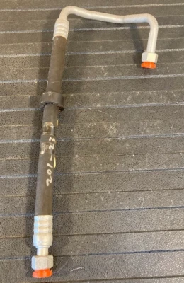 Línea de refrigerante Mercedes-Benz - 201-830-23-15 - para MBZ 190E 2.3-16 1986-1987 Foto 1 de 4