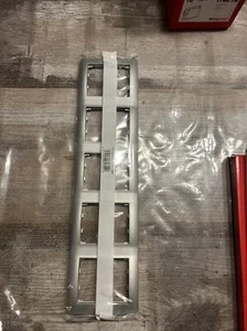 Legrand 771309 Rahmen 5-Fach Senkrecht Galea Life Soft Aluminium - Bild 1 von 2