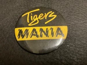 Richmond Football Club - Richmond Tin Badge - Picture 1 of 1