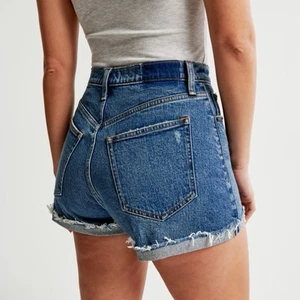 Abercrombie & Fitch Curve Love High Rise Mom Denim Jean Shorts Size 27/4 - Picture 1 of 7