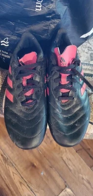 Girls Adidas Soccer Shoes Hot Pink And Black Size 5 - Image 1 of 2