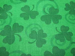 Clover with Swirls quilt fabric by David Textiles 36x44" - Picture 1 of 3