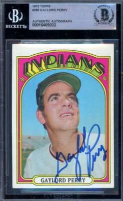 Autógrafo Topps 1972 firmado por Gaylord Perry Beckett BAS Foto 1 de 2