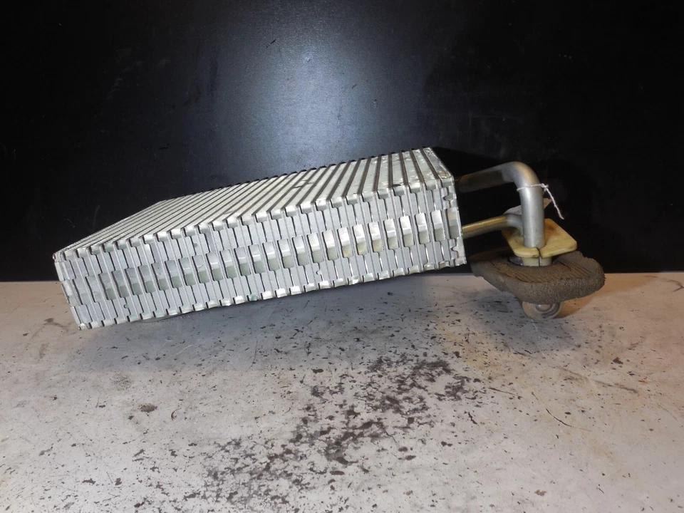 2000 - 2002 Mercedes Benz S500 CL500 W200 W215 AC испаритель сердечник 2208300758 - Изображение 1 из 4