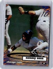 1998 SkyBox Dugout Axcess Sammy Sosa Basseball Card Chicago Cubs #7