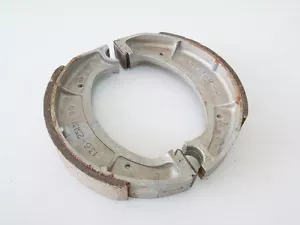 FOR Yamaha YCS1 CS2 CS3 CS5 YA6 A7 YB125 RS125 RD125 RD200 Shoe Brake New - Foto 1 di 2