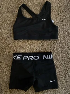 Nike  Sports Bra Girls Large and Shorts Girls Medium - Picture 1 of 4