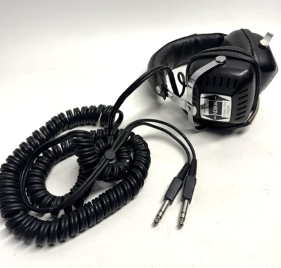 Auriculares estéreo vintage Realistic Nova 44 de 4 canales con cables cuadrados acolchados Foto 1 de 4