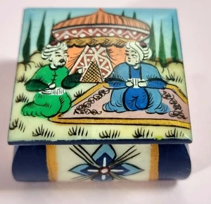 Caja de huesos persa miniatura pintada a mano con forro de terciopelo de 4 cm de ancho - Imagen 1 de 5