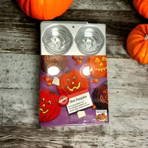VTG Wilton Mini Pumpkin Cake Metal Cupcake Pan Sheet Halloween Party Baking Mold - Picture 1 of 7
