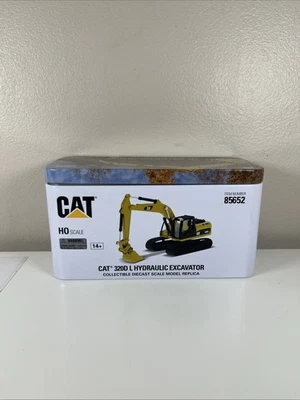 Caterpillar Cat 320D L Hydraulic Excavator 1/87 Scale Diecast Masters DM85652 - Image 1 of 4