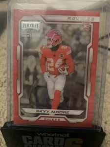 2022 Panini Chronicles - Playoff Momentum Rookies Skyy Moore #PMR-22 (RC) - Picture 1 of 2