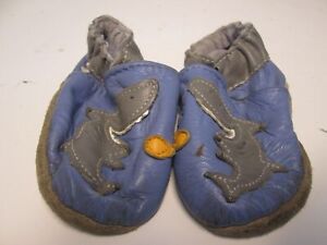 Robeez Baby Size 0-6 Months Flat Shoes Blue/Gray Pull On Floral Logo Comfort