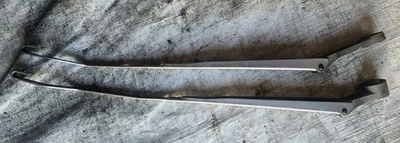 84-89 NISSAN Z31 300ZX SET OF 2 FRONT WINDSHIELD LEFT & RIGHT WIPER ARM OEM - Image 1 of 4