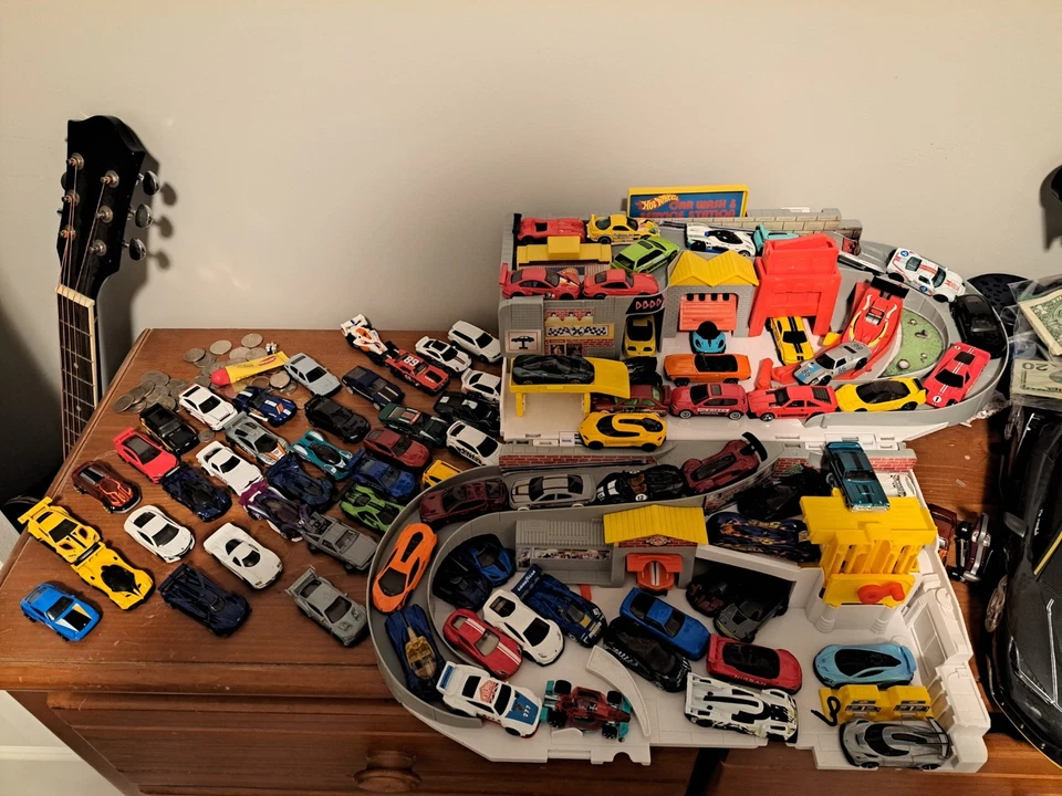 (Leer descripción) Hot Wheels Mainline Mystery Box - 2 por pedido - Suelto - 1/64 Foto 1 de 3