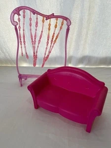 Barbie Mattel Dream Glam Room Divider Beads + Pink Couch 2009 - Picture 1 of 14