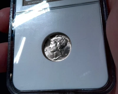1945 Mercury Dime 10c -  NGC MS66 - ++PremiumBands++ For A 1945 P Mercury Dime - Image 1 of 4