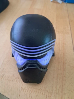 Star Wars Kylo Ren Illumi-Mate Colour Changing Light Nightlight LED - Image 1 of 4