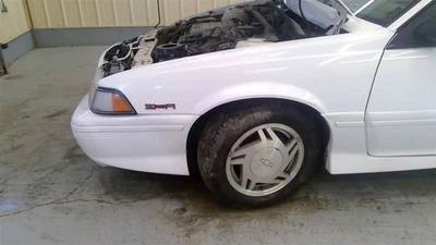 Chevrolet Cavalier 1993 Left Fender 22551231 6826 - Imagem 1 de 4