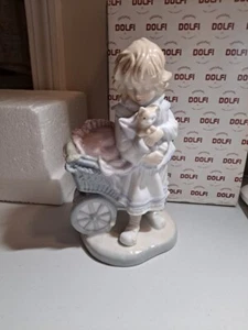 DOLFI LISI MARTIN HANDBEMALTE PORZELLANFIGUR "MEIN ERSTES KÄTZCHEN" Neu in Box - Bild 1 von 4