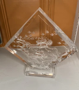 Escultura Lucite tallada de colección buceadores, coral y peces - firmada por el artista - Imagen 1 de 7