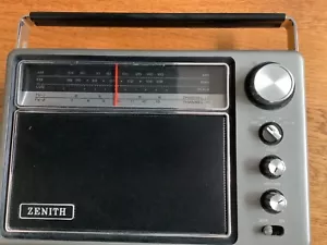 Zenith AM/FM Radio Model R82 - Picture 1 of 5