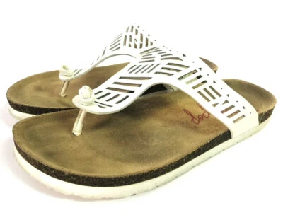 Jellypop White Sandals Thongs Flip Flops Slides Slip On Flats - Sz 6 - Image 1 of 4