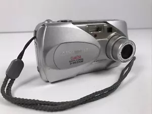 Olympus CAMEDIA D-560 Zoom 3.2MP Digital Camera - Silver - Picture 1 of 11