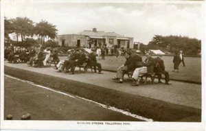 REAL PHOTO POSTCARD BOWLING GREENS TOLLCROSS PARK, GLASGOW, LANARKSHIRE SCOTLAND - Picture 1 of 2