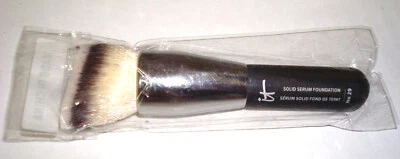 New NIP IT Cosmetics Heavenly Luxe 29 Brush Solid Serun Foundation Soft - Image 1 of 3