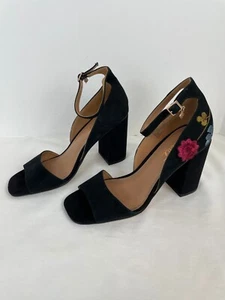 Nanette Lepore Martina Embroidered Black Chunky Heel Shoes size 9.5M-USED - Picture 1 of 5