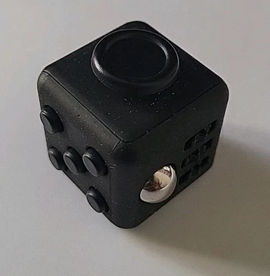 FIDGET CUBE Spielzeug ADHS Angst Stressabbau Fokus Aufmerksamkeit Arbeit Puzzle 6-seitig - Bild 1 von 3