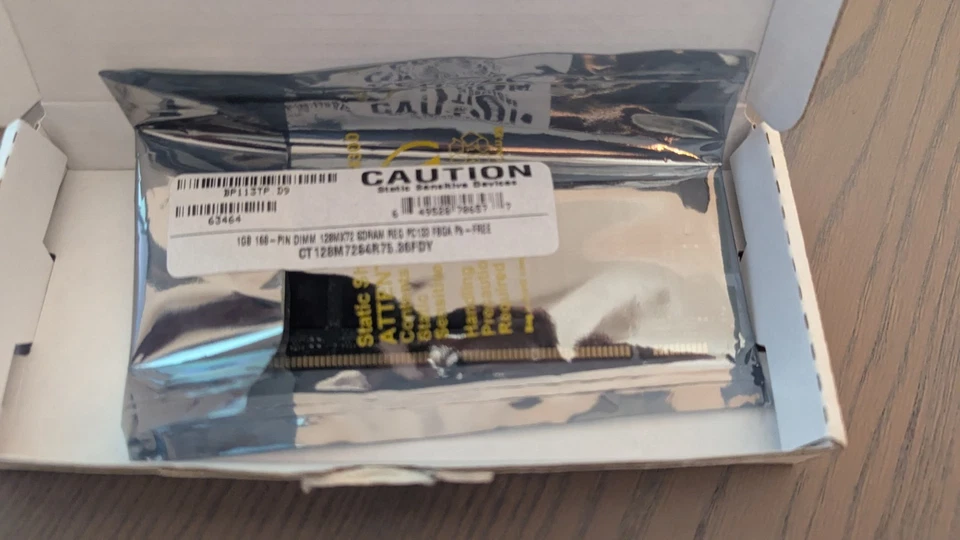 Crucial 1GB PC133 (Legacy) memory module 1 x 1 GB SDR SDRAM 133 MHz - MT36LSDF.. - Image 1 of 2