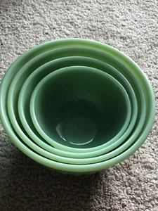 Hocking Fire-king Jade-ite (Jadite) 4 Piece Swirl Mixing Bowl Set - Picture 1 of 10
