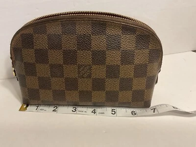 Auténtica bolsa de cosméticos Louis Vuitton de lona marrón Foto 1 de 4